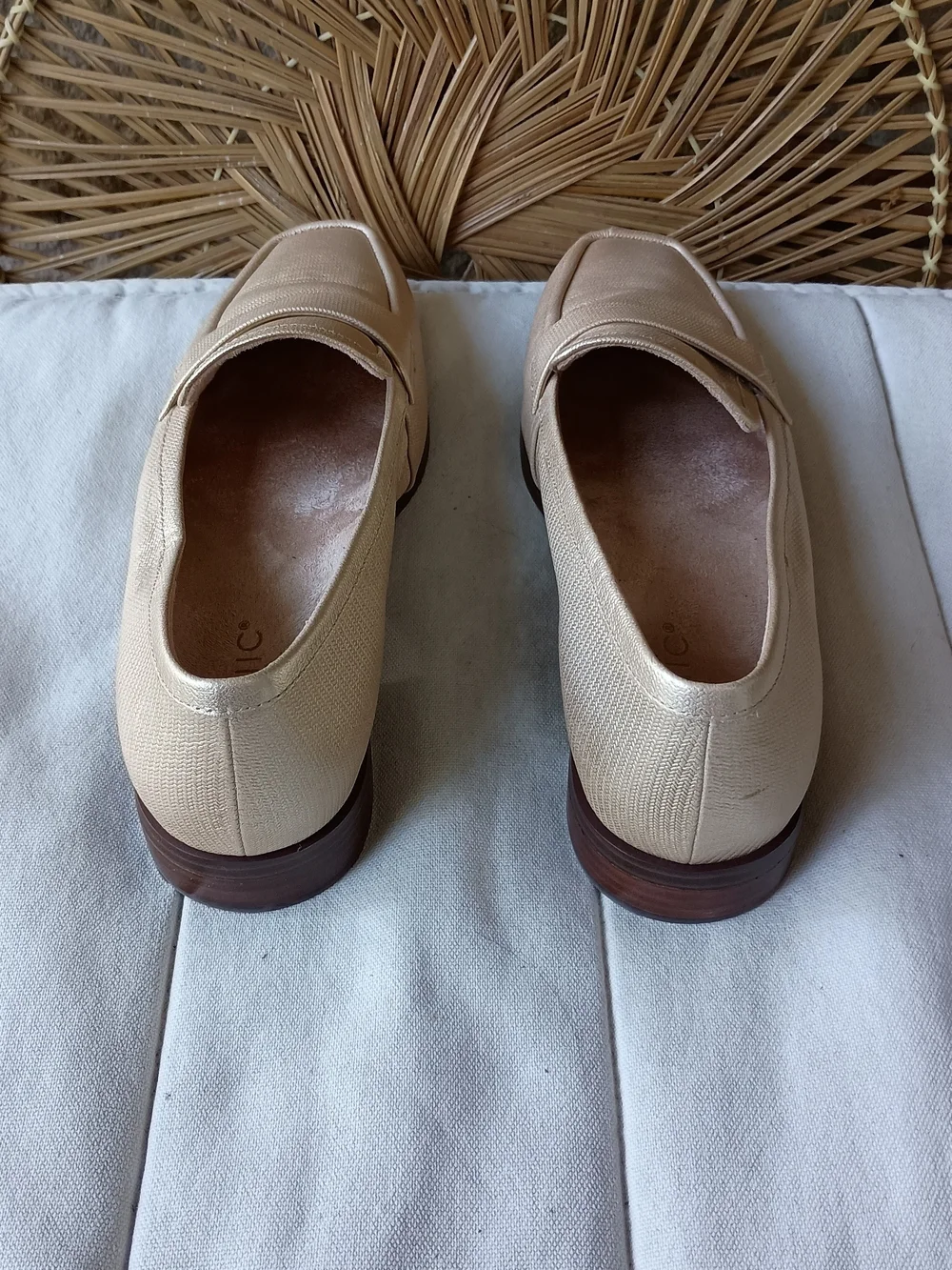 Vionic Women's Wren Sellah II Metallic Gold Loafers_9.5
